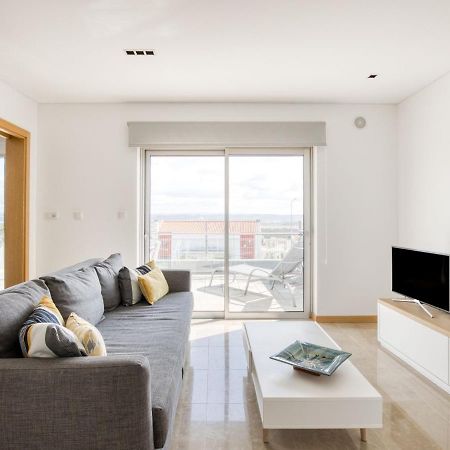Modern Holiday Home in Salir do Porto with Swimming Pool Salir de Porto Exterior foto