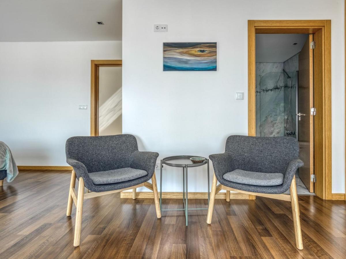 Modern Holiday Home in Salir do Porto with Swimming Pool Salir de Porto Exterior foto